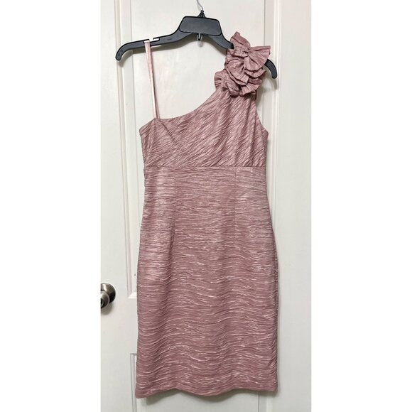 Eliza J One Shoulder Textured Dress With Floral Detail in Dusty Rose Size 8 - Picture 7 of 10